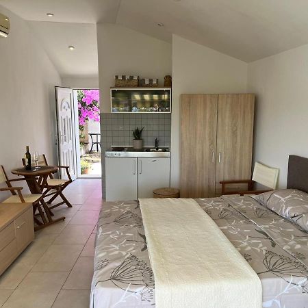 Studio Apartment Sol Млини Экстерьер фото